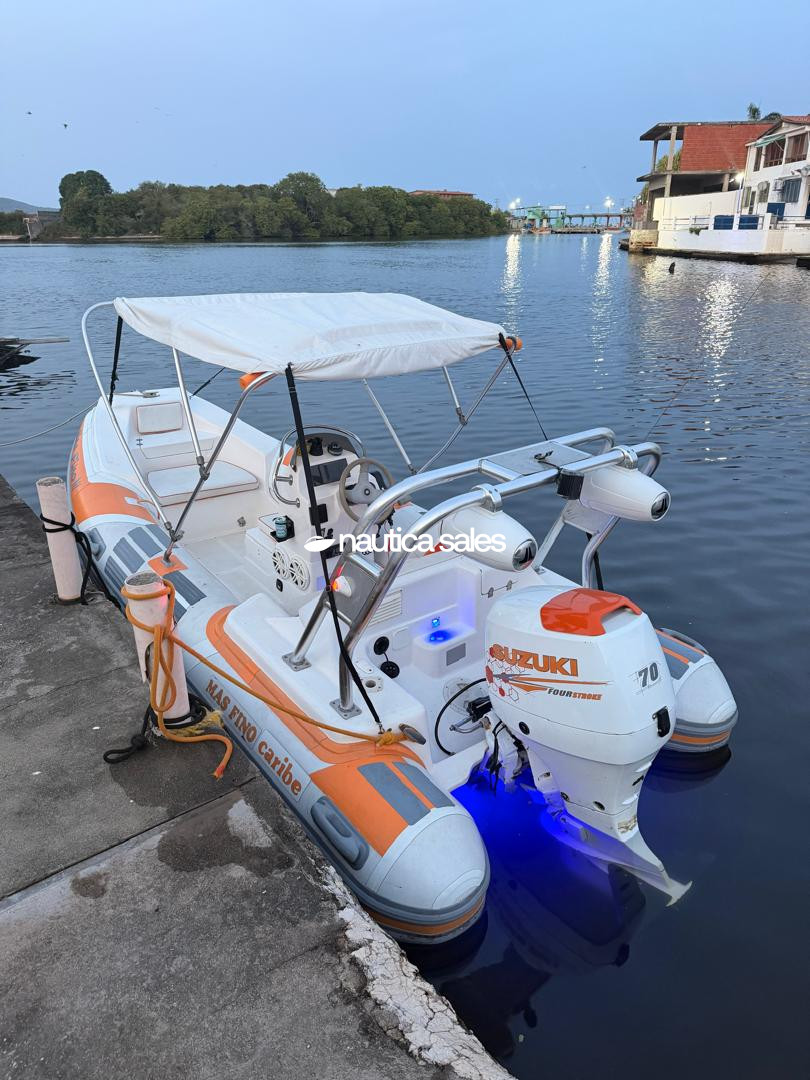 Caribe Boats 15